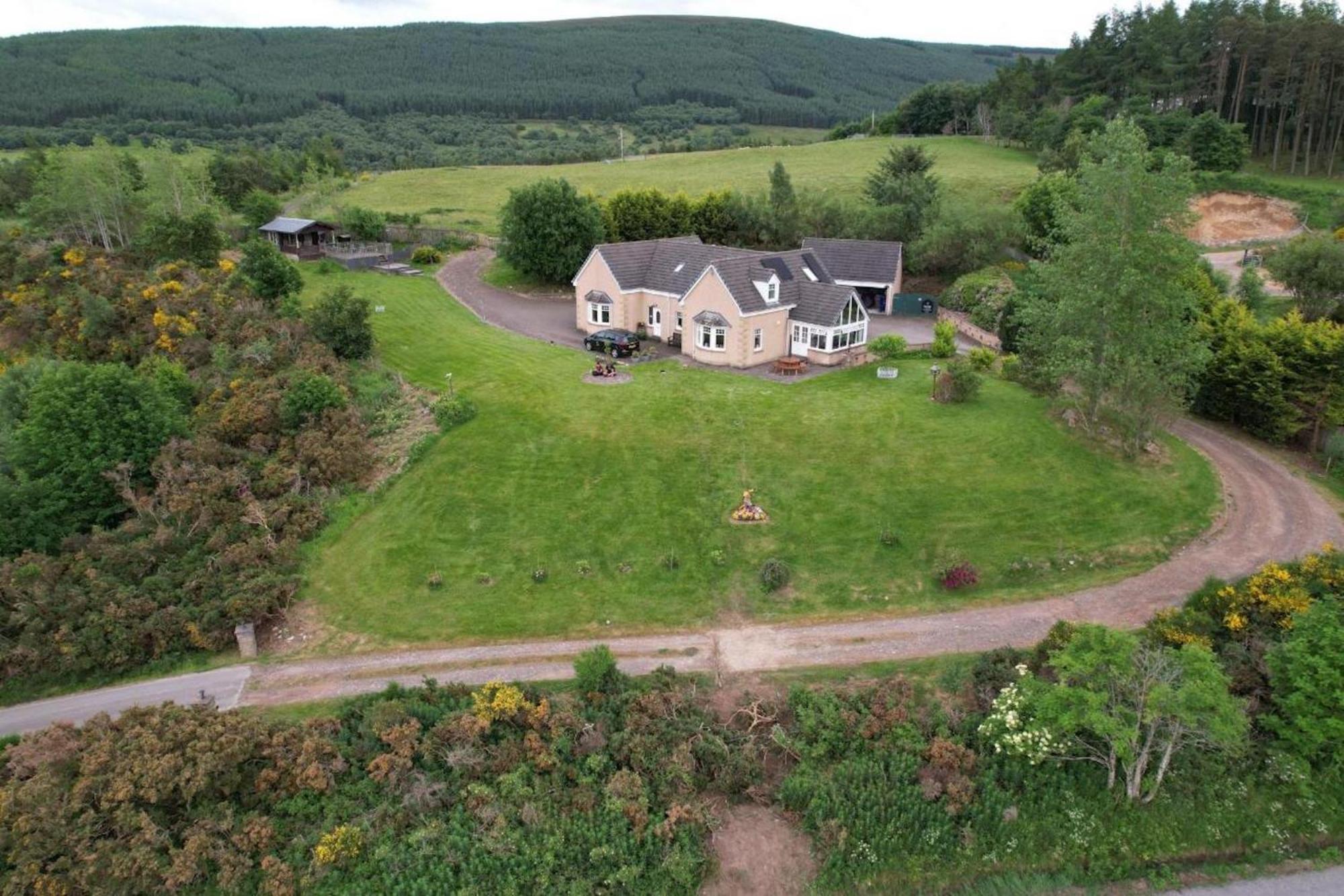 The Gables Whisky B&B Даффтаун Екстер'єр фото